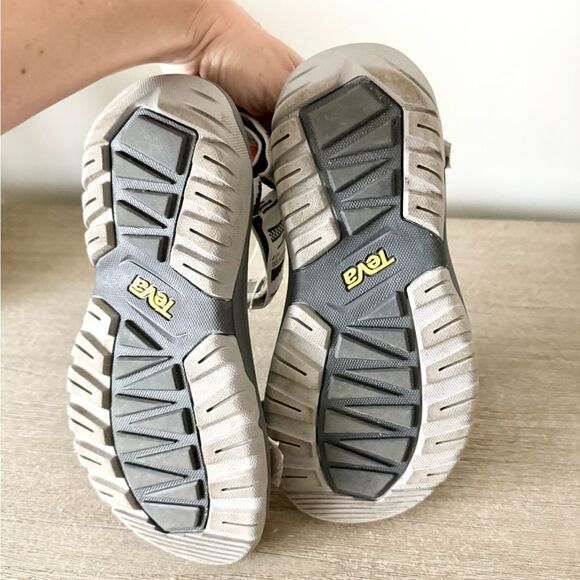 Teva Women's Hurricane XLT2 Sandals in Chara Bright White & Gray Pattern - 7 - Picture 6 of 8